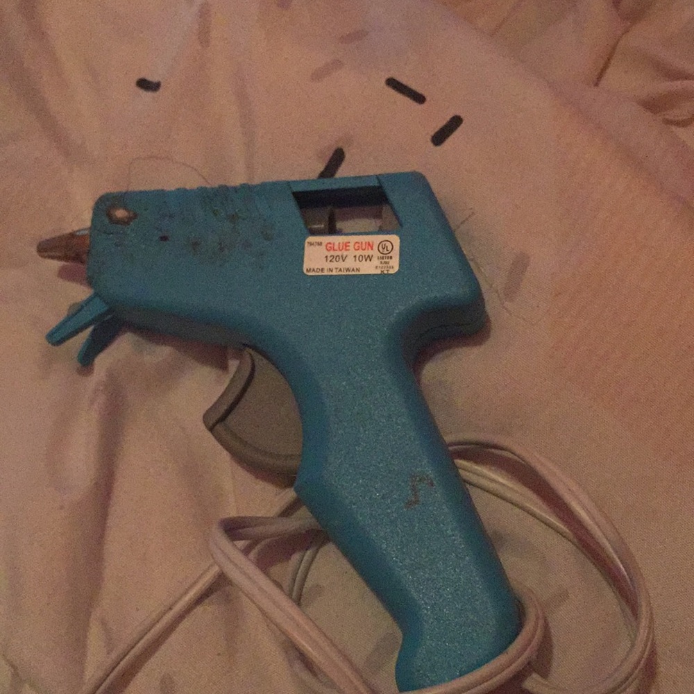 Hot glue gun